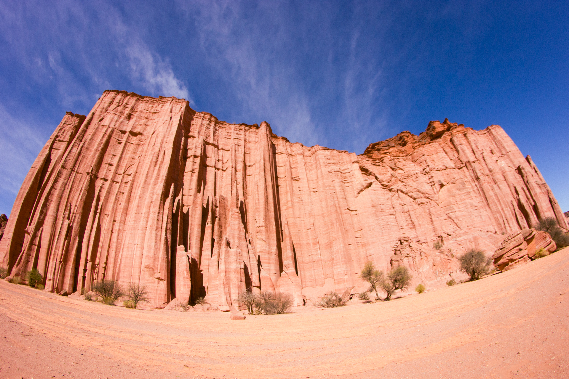 Turismo austero y turismo dolarizado: Cómo se viaja en la Argentina de hoy