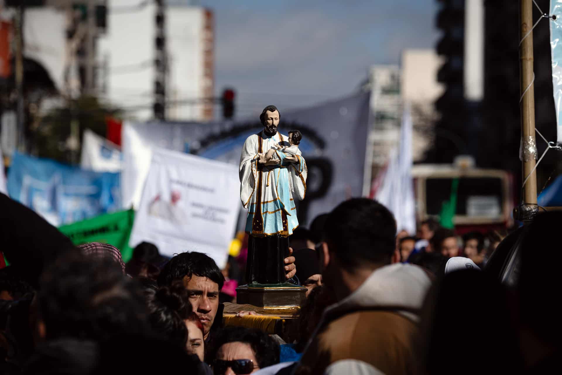 Poca paz y mucho trabajo para San Cayetano