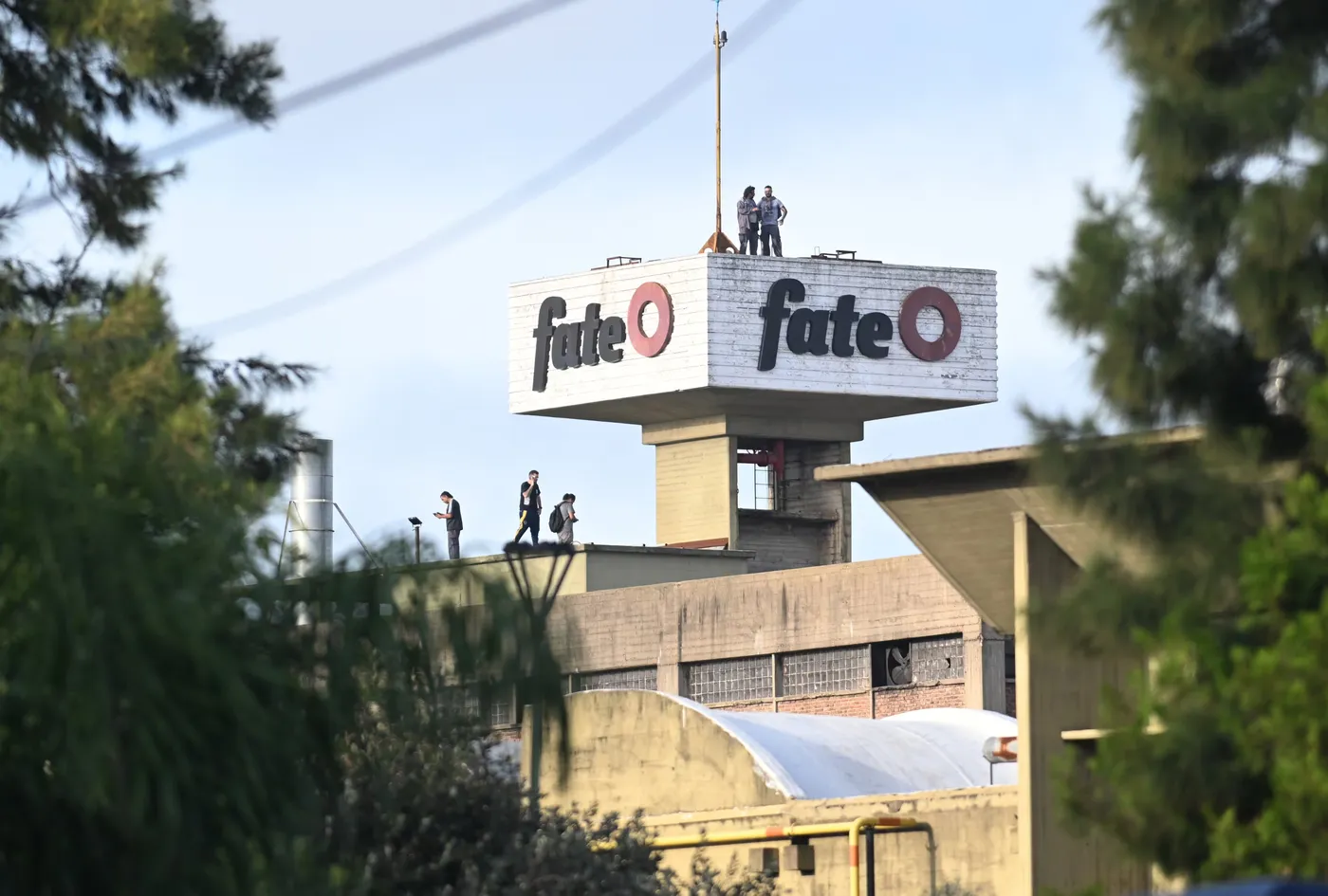FATE deja a 920 familias en la calle
