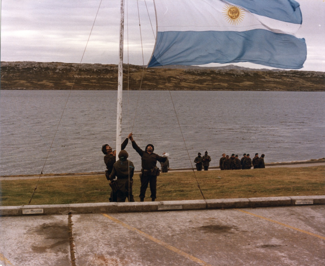 Volver y seguir defendiendo la Patria 