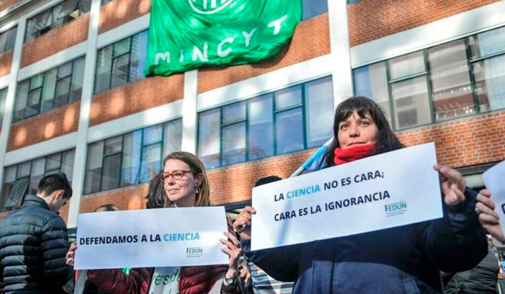 Se agrava la situación en Ciencia y tecnología